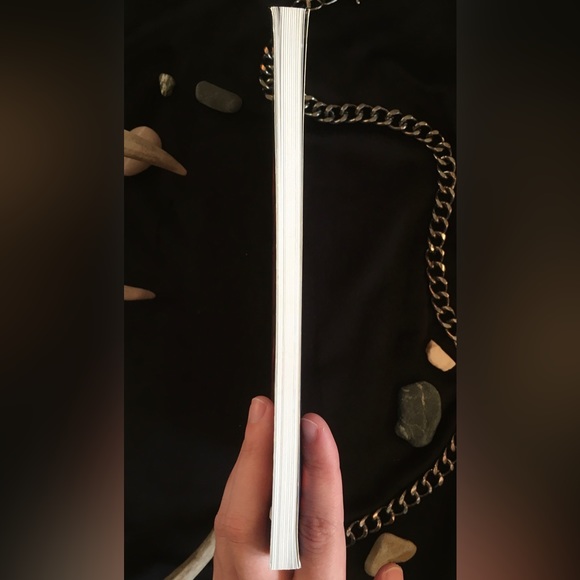 Five Night’s at Freddy’s The Graphic Novel - The Twisted Ones - Paperback - Picture 5 of 7